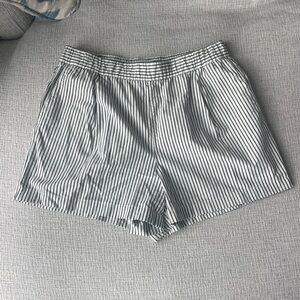 Uniqlo High Waist Black and White Shorts